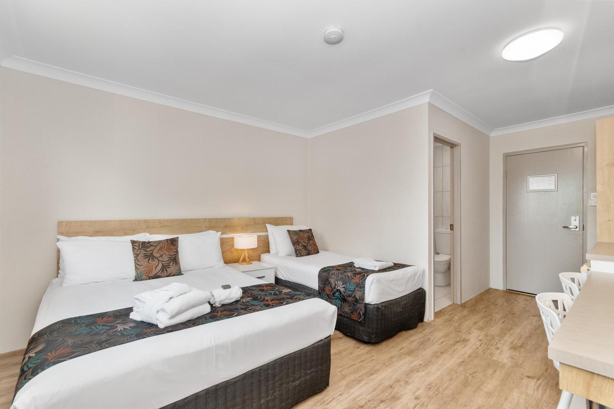 Castle Crest Motel Townsville Esterno foto