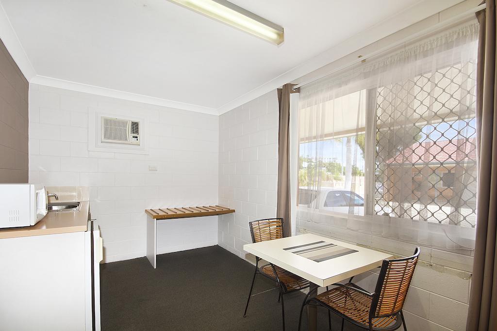 Castle Crest Motel Townsville Esterno foto