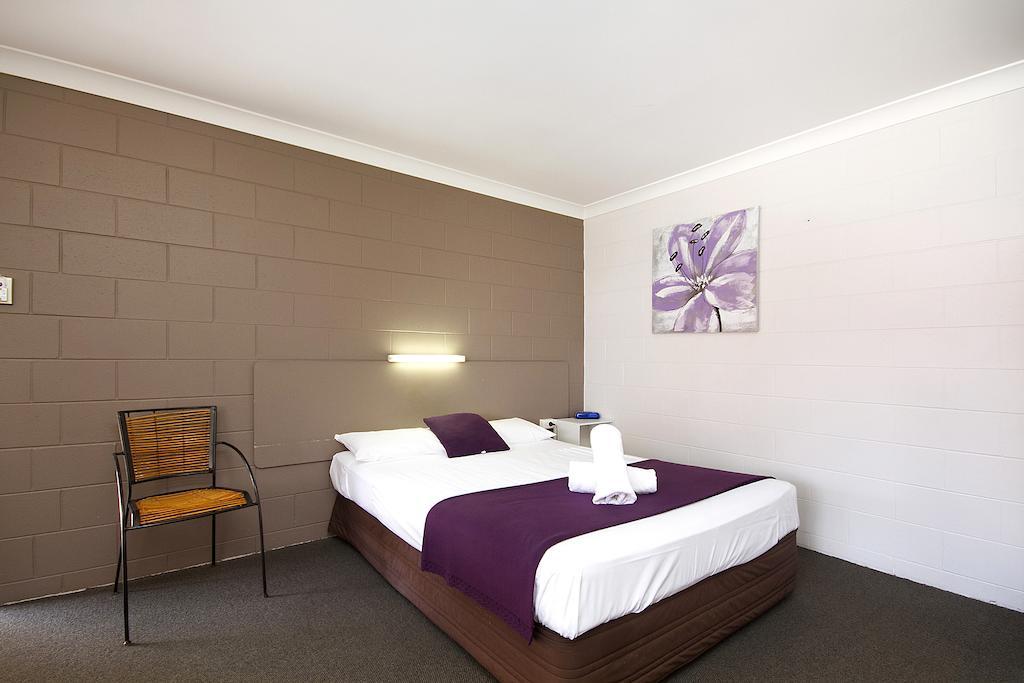 Castle Crest Motel Townsville Esterno foto